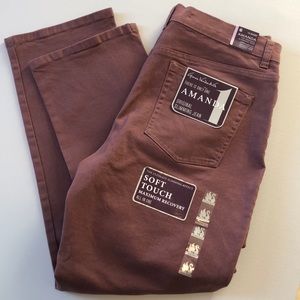 Amanda Gloria Vanderbilt women’s size 14 short mauve 5-pocket pants.